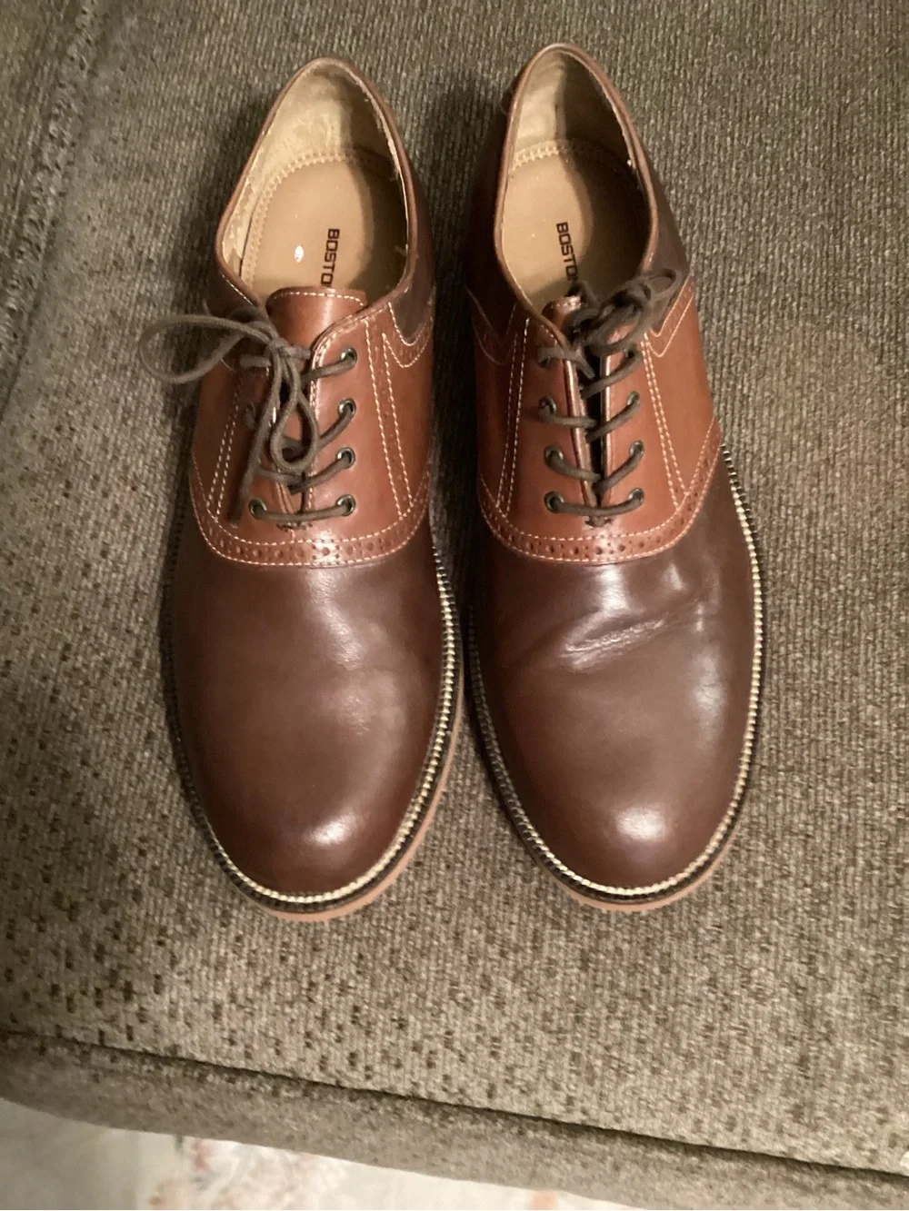 Bostonian men’s two tone brown men’s saddle Oxfords, size11